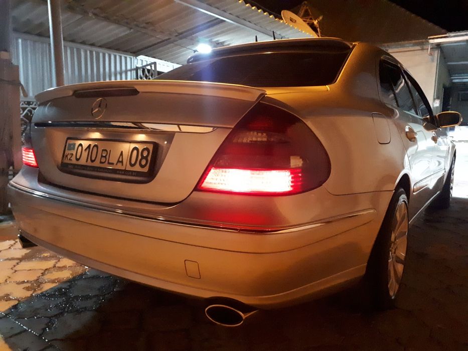 Продам автомобиль мерседес бенц