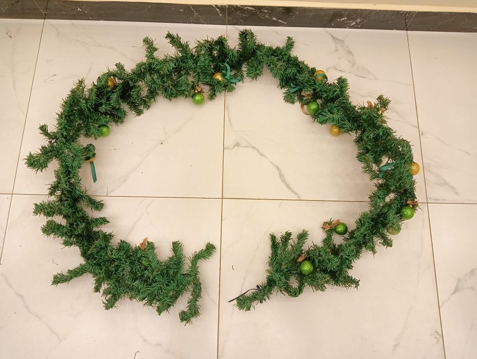 Ёлочная ветка длиной 2,5 м