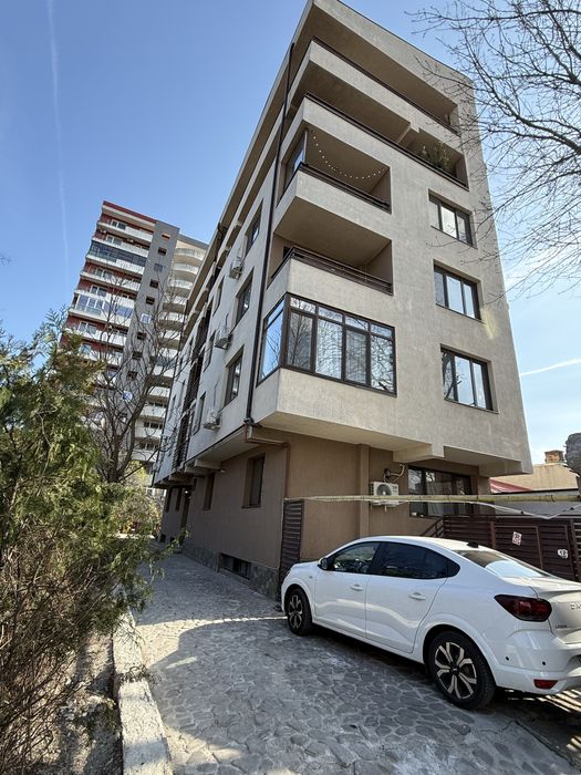 Prima inchiriere/ apartament 2 camere +terasa mare/ Metrou Jiului