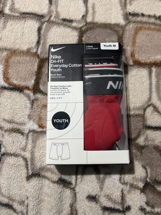 Boxeri nike (marimea M de copiii 132-147)