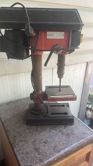 Сверлильный станок