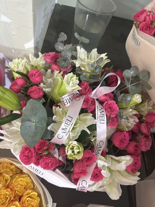 Цветы свежие,есть разные