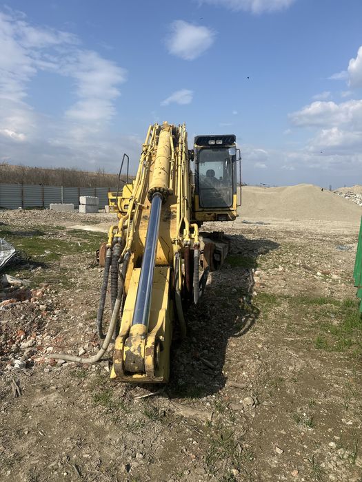 Dezmebrari utilaje, vanzari utilaje, atasamente si camioane.