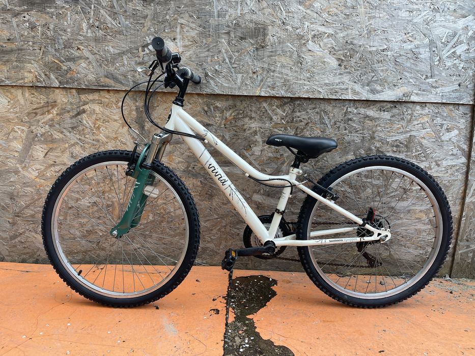 Bicicleta apollo vivid roti 24”