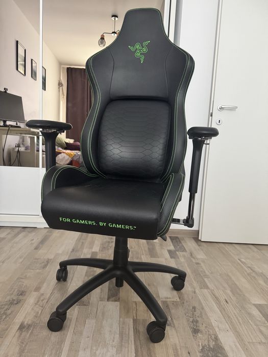 Scaun gaming RAZER Iskur - ca nou, suport lombar