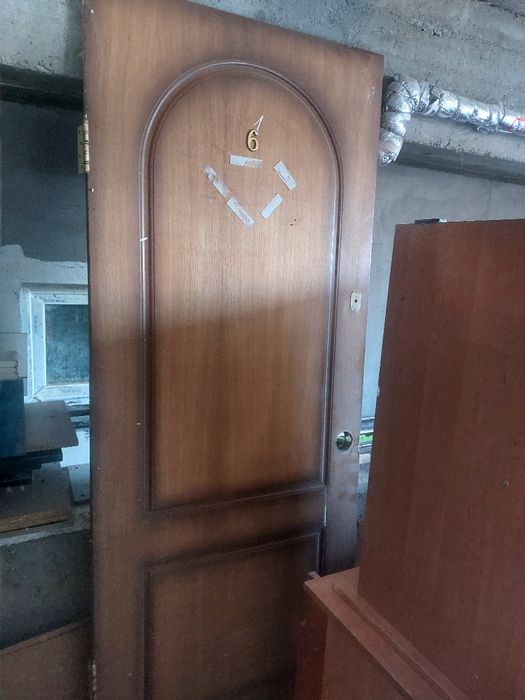 Шкаф обоев  и есік