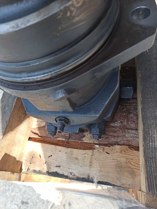 Гидромотор хода Hyundai 34e7-02490