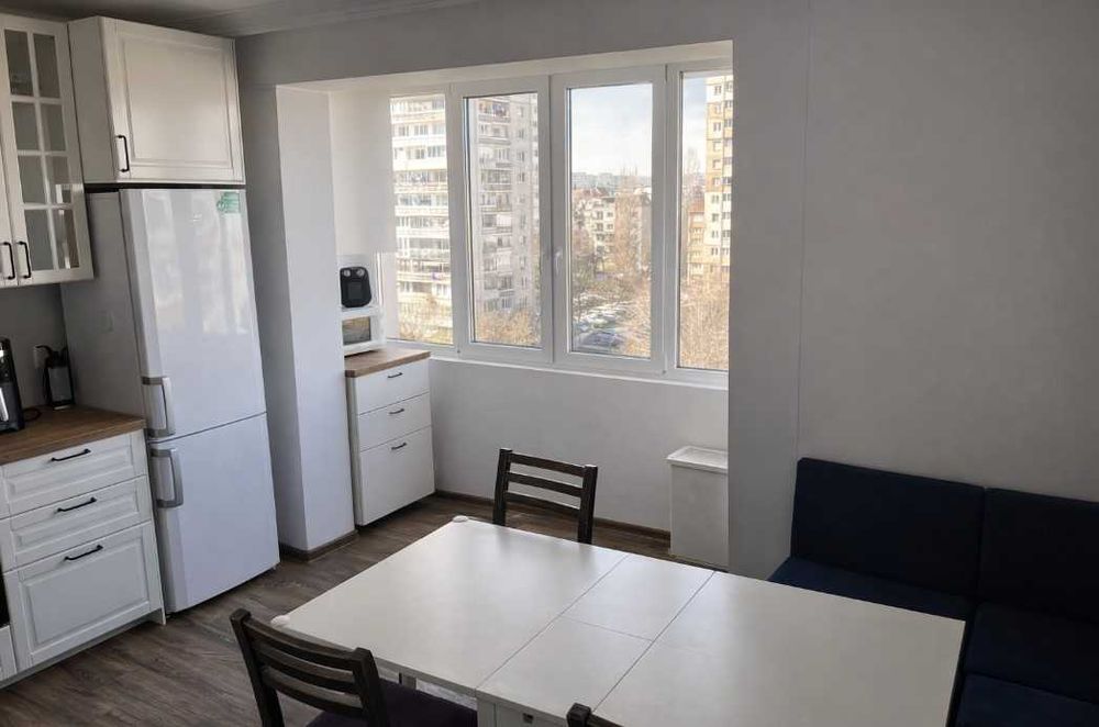 Дава се под наем Тристаен апартамент в София, Борово - 80 кв.м за 746.64 € - Снимка #2