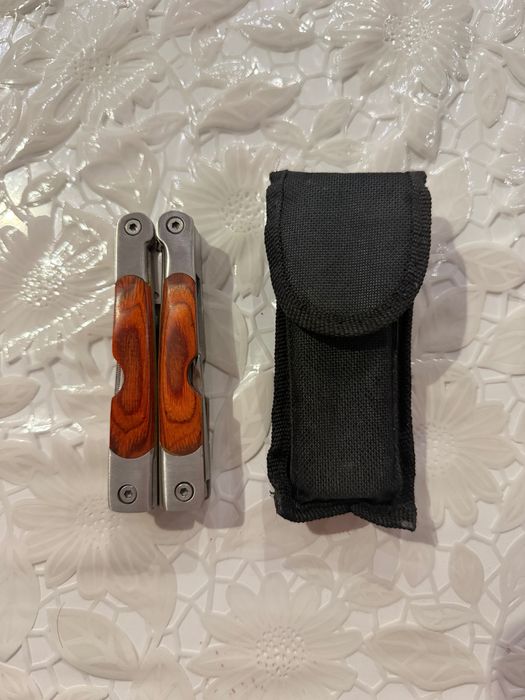 Компактни мултифункционални клещи 10 в 1