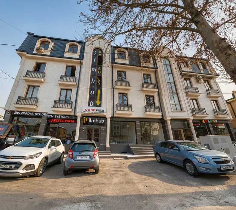 Аренда офиса в центре города Луначарский, 208 м² (1 этаж + цоколь)