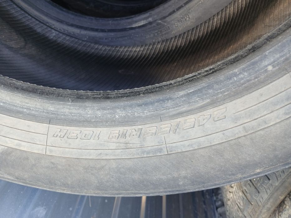 Продам шини 245 / 55 р19