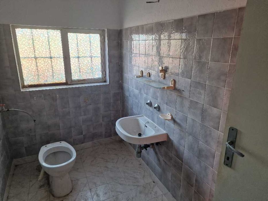 Къща за продажба в село Красен