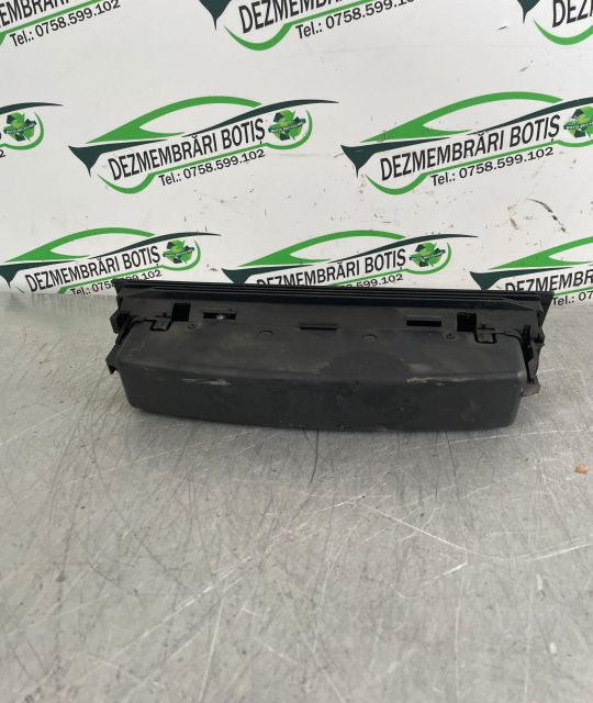 Scrumiera fata 30 718 0200 BMW Seria 3 E46