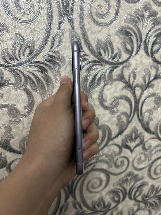 Айфон 11 128гб.