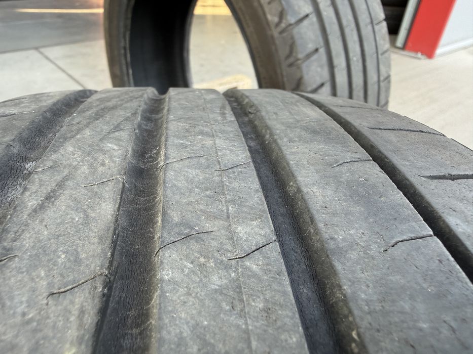2бр. Летни Гуми С Борд 205/45R/17 -BRIDGESTONE- DOT:0422- 4.5мм. * 40€ за 2бр. *