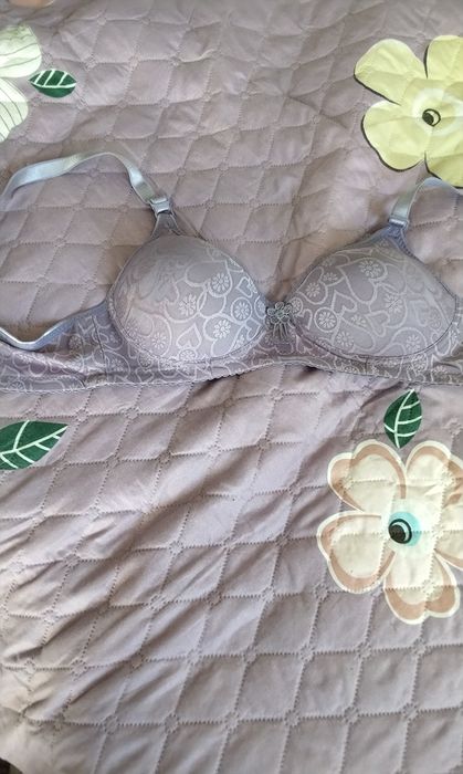 Продаю бюстгальтеры новые