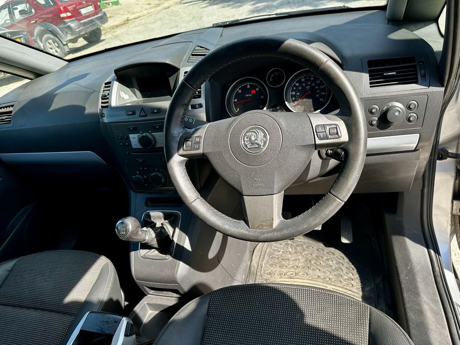 Opel Zafira B 1,9CDTI 150кс Опел Зафира Б 2007г