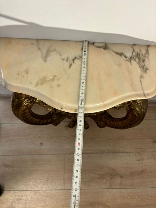 Vant o Consola antica de lemn și o consola de bronz