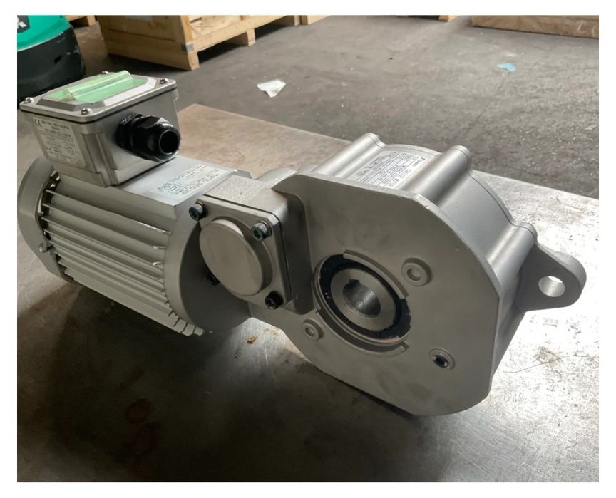Tsubaki - Motor electric + Reductor 0.4 kW