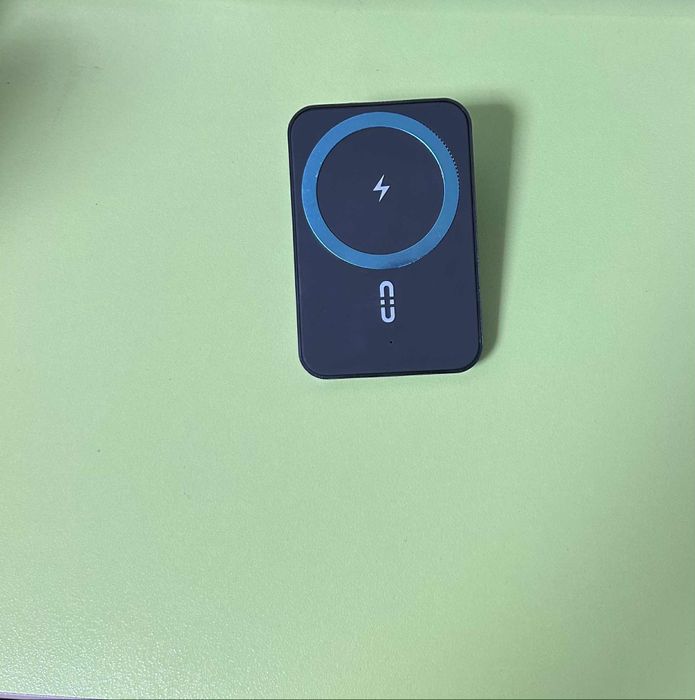 Magsafe безжично зарядно + магнитен държач за кола