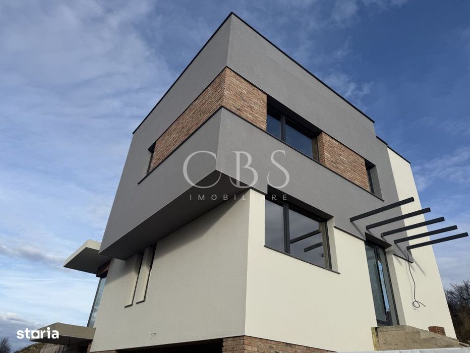 Casa individuala premium de vanzare cu view deosebit in Dezmir 214mp s