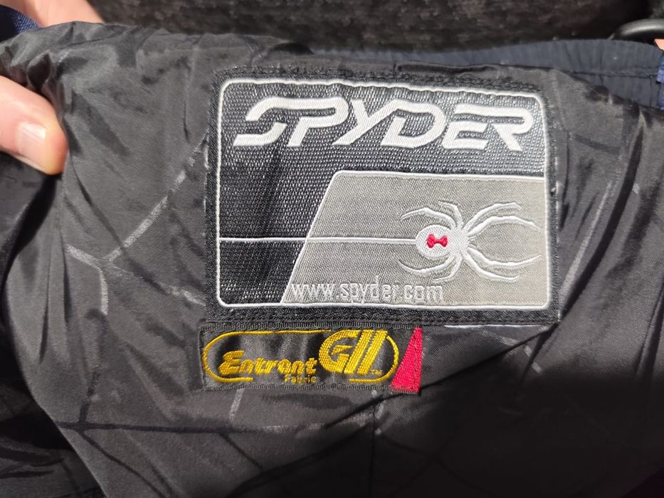 Продам костюм SPYDER