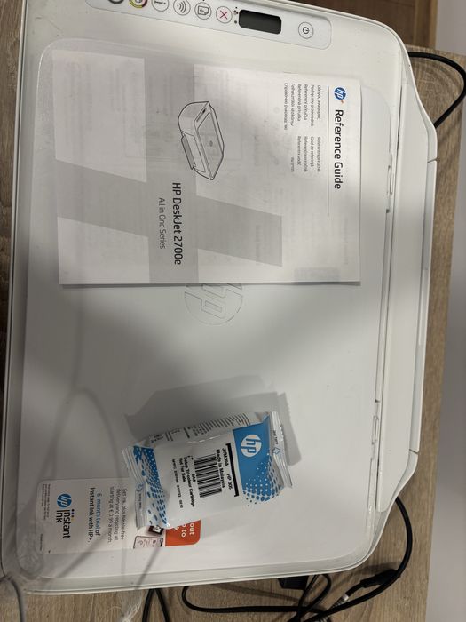 Чисто нов принтер hp deskjet 2700e