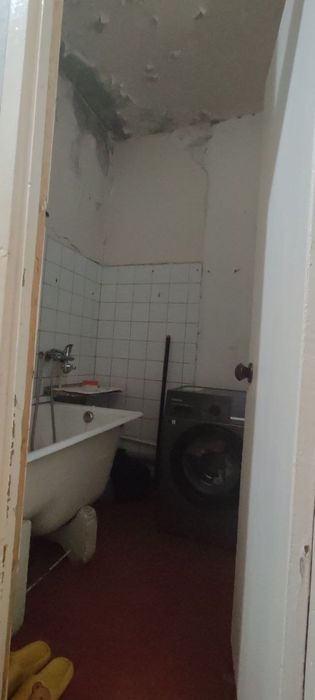 Чиланзар 8.  Продажа. Сррчно. 2 х комнатная