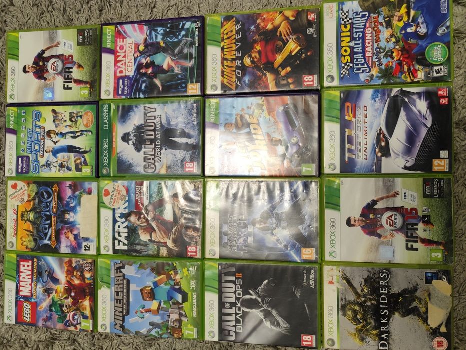 Vând x box Xbox 360 cu senzor kinect