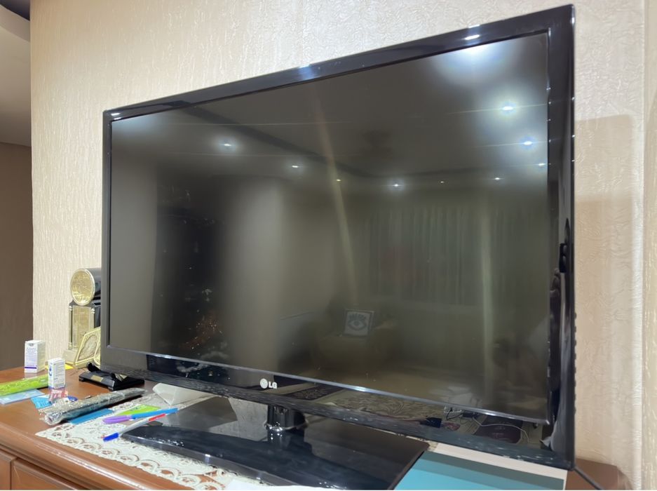 Продам телевизор LG