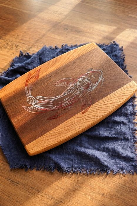 Ръчно изработени дъски за мезета, подноси изделия от дърво