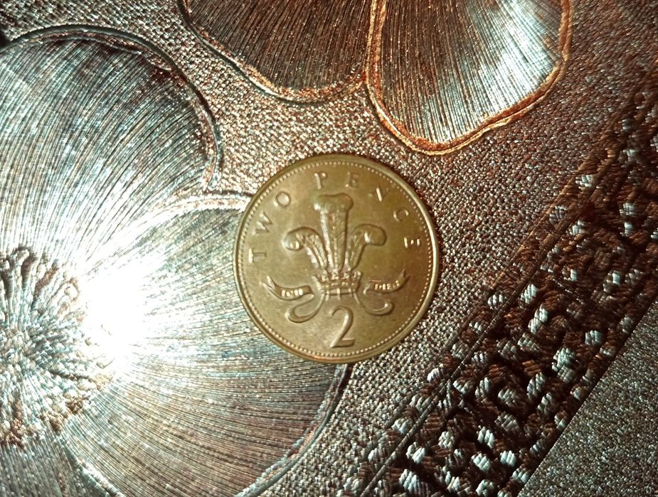 Две монети 2 Пенса Елизабет 2 ,2001,2004г.