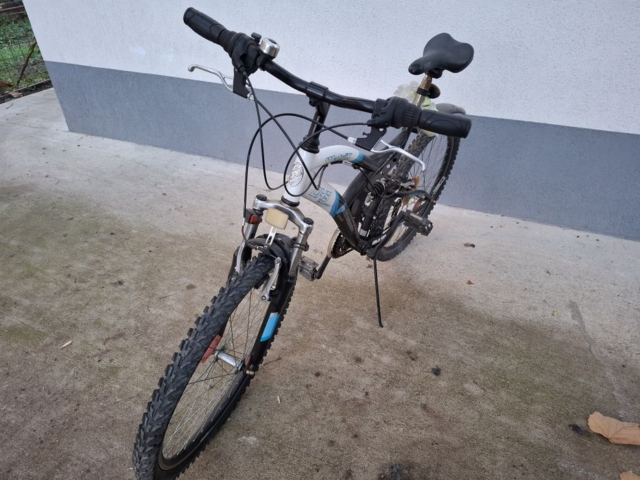 Vând bicicleta  mountanbikee