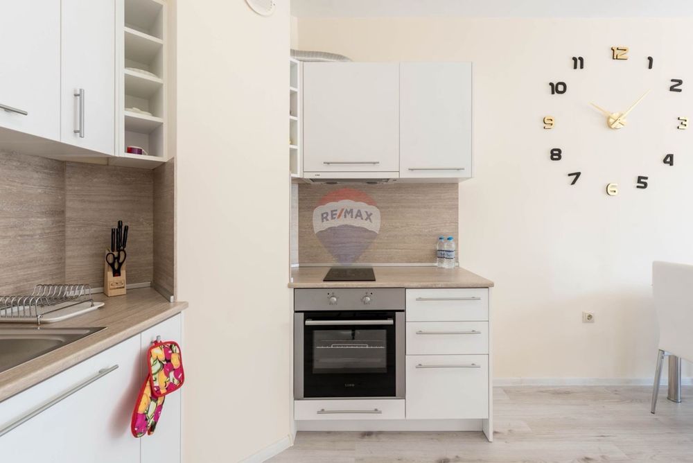 Дава се под наем Двустаен апартамент в Варна, Аспарухово - 68 кв.м за 600 € - Снимка #1