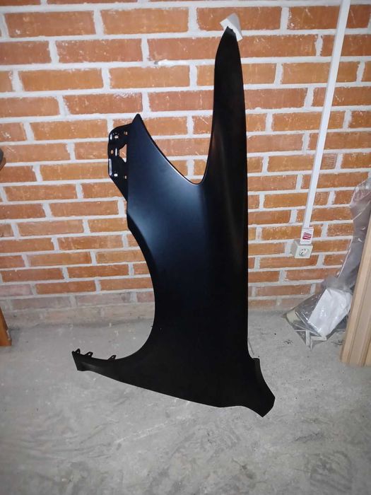 Продава нов, ляв калник за Шкода Октавия Скаут 2