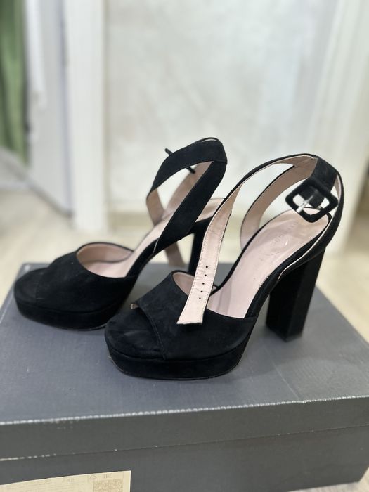 Босоножки женские