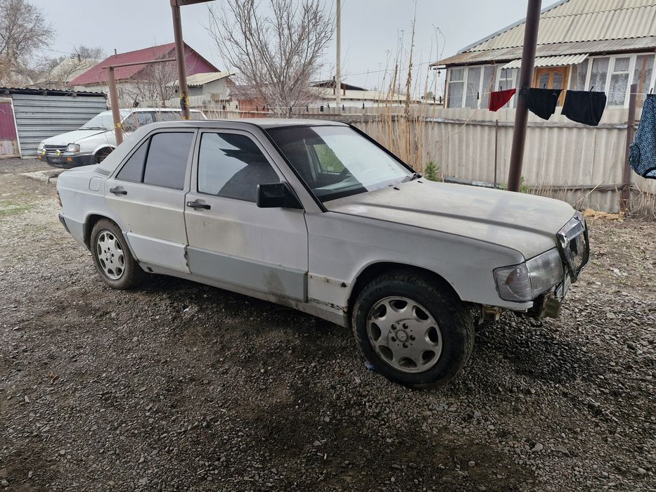 Продам мерс 190 головка снята