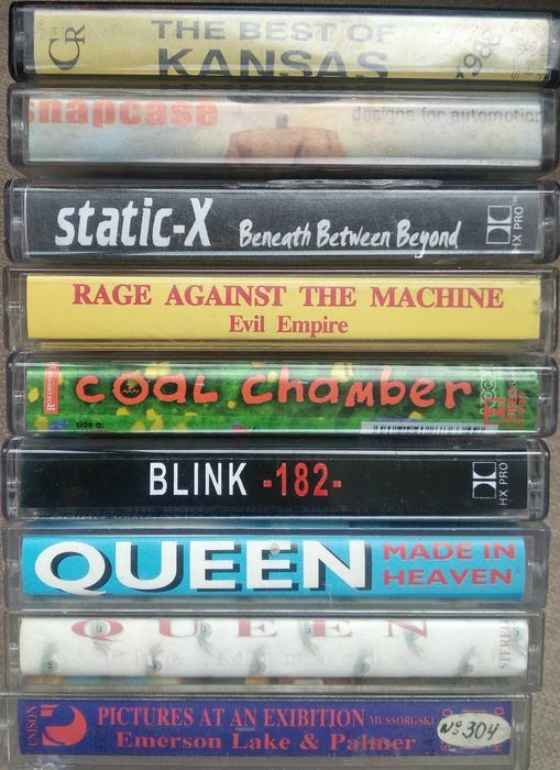 Неофициални аудио касети с метъл (блек, дет) и рок