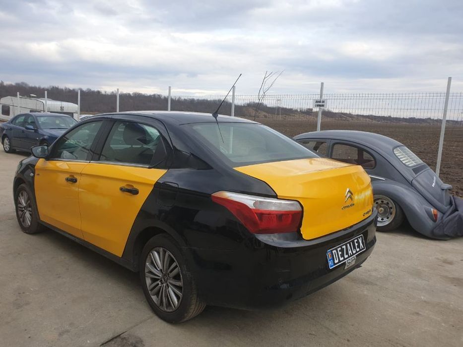Dezmembrez Citroen C-Elysee