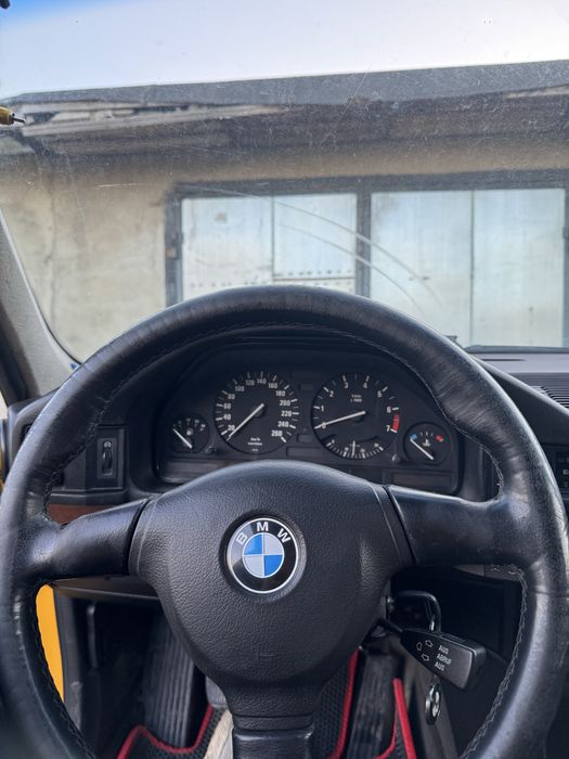 Продам бмв е34 1993 год