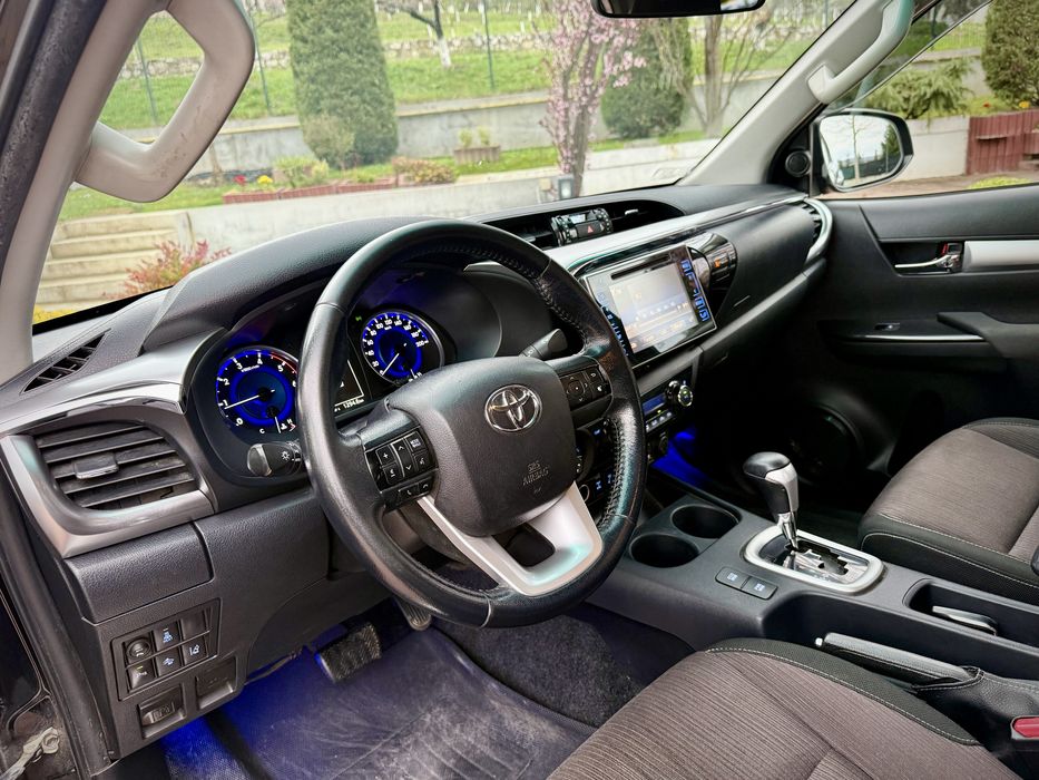 Toyota Hilux Invincible An 2018 Cutie Automata Full Option! TVA Deductibil! Garantie
