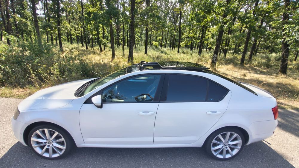 Vând mașină Skoda Octavia 2013