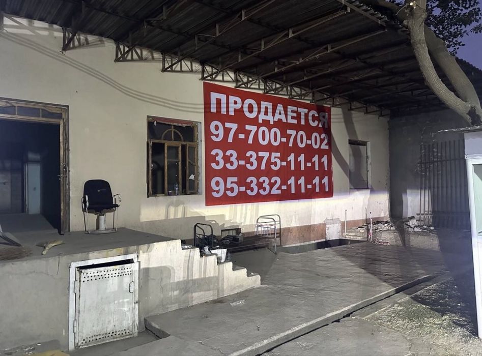 Хасанбой Эски постдан 3км кирганда йул юзи 1 линия нотурар бино