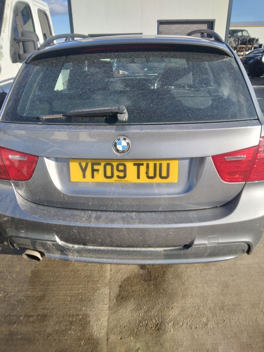 Bara m capota aripa bmw e90 e91