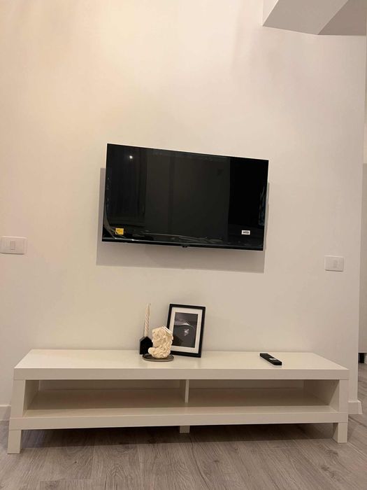 Apartament cu doua camere semidecomandat 40 m2 Poitiers/Continental-Aumovio + parcare