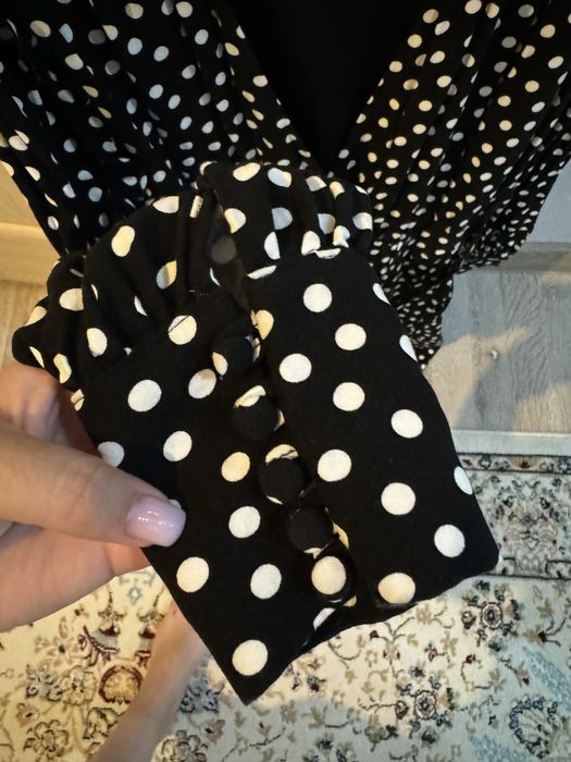 Продам платье черная