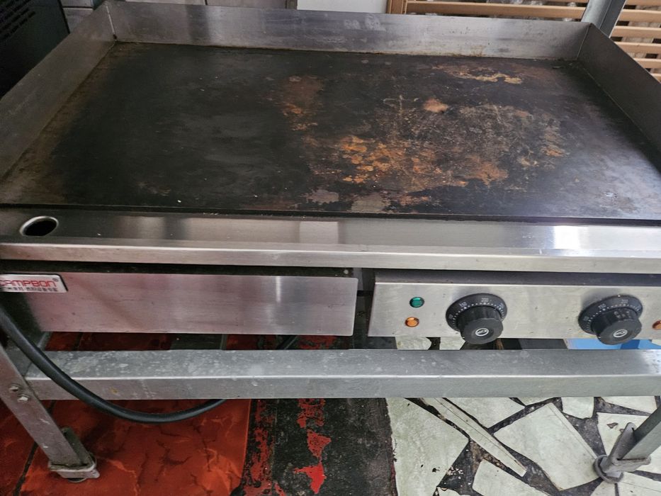 Продам плиты для жарки и кофе машину