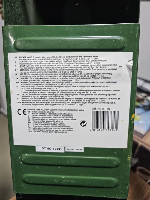 Masina de cursa din metal pentru copii