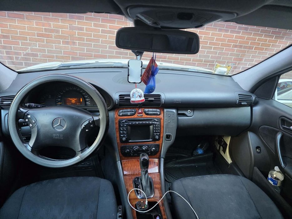Mercedes Benz c220