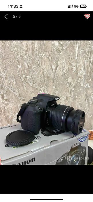 Фотоаппарат Canon EOS 2000D